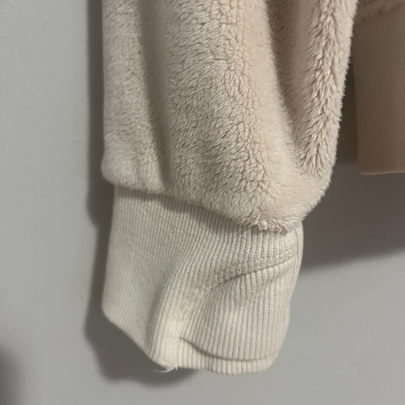 Athleta Girl Feelin’ Great Hoodie Girl’s XXL/16 cream. long sleeve thumb holes - Picture 7 of 9